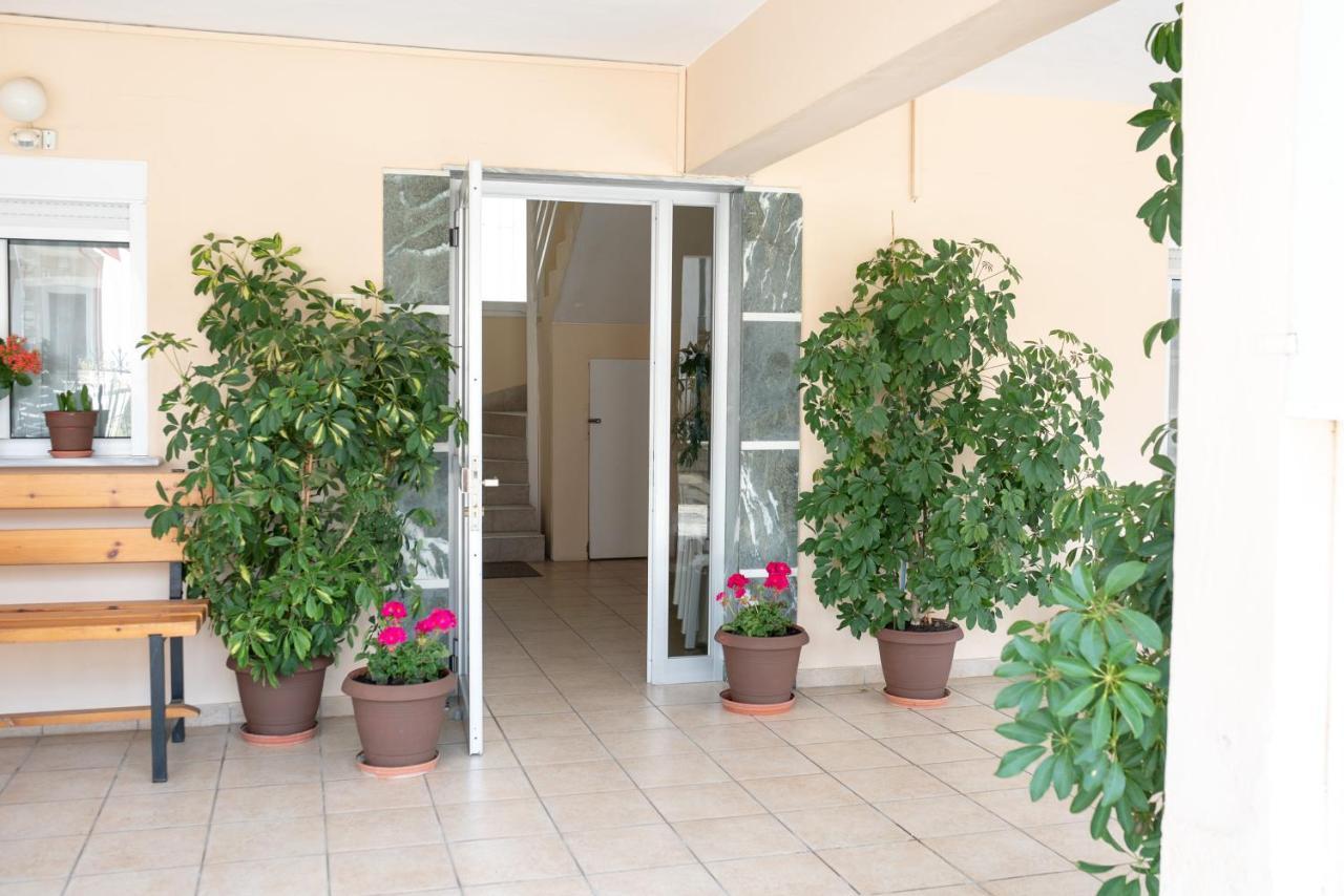 Μpasias Apartments Paralía 외부 사진